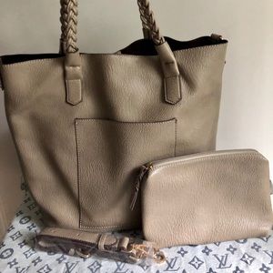 Sole Society Large Gray Leather Tote and Pouch